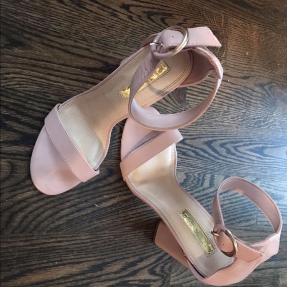 Heels - Picture 1 of 1